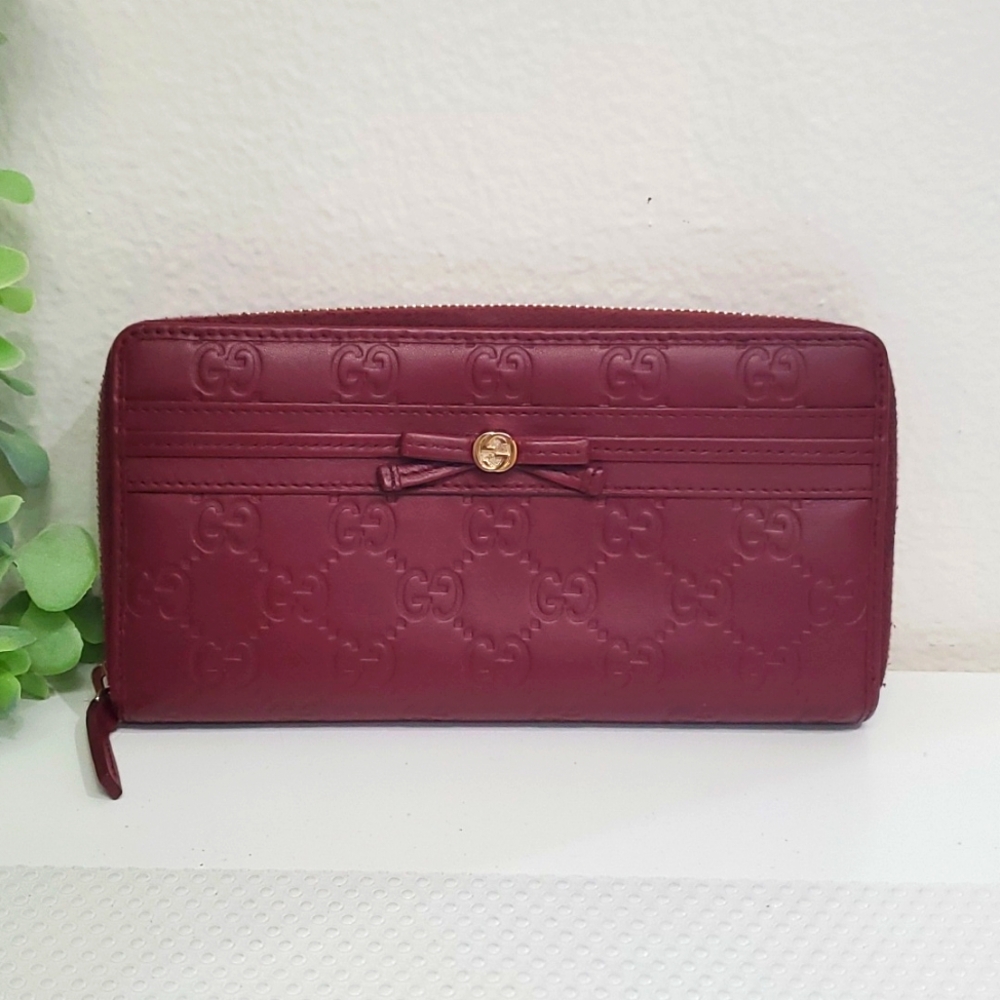 🇮🇹Gucci Guccisima GG Embossed Leather Burgundy Continental Wallet